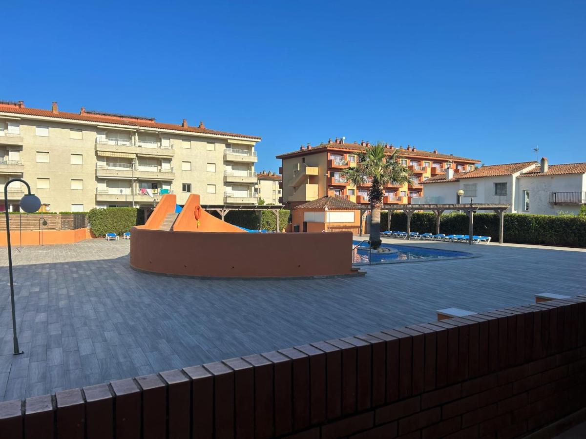 ל'אסטרטיט Apartamentos Familiares Sa Gavina Estartit מראה חיצוני תמונה
